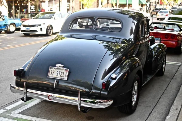 Downers Grove Estados Unidos Jun 2019 Carro Vintage Preto Brilhante — Fotografia de Stock