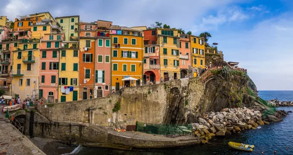 Riomaggiore Italy Jul 2019 Riomaggiore 意大利海岸的Cinque Terre国家公园 日落时美丽的色彩 Liguria省La Spezia — 图库照片