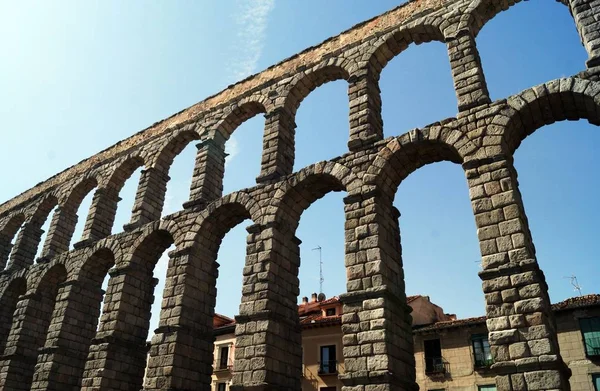 Eine Aufnahme Von Unten Vom Aquädukt Von Segovia Segovia Spanien — Stockfoto