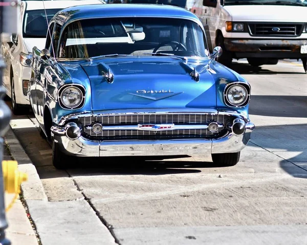 Downers Grove Estados Unidos Jun 2019 Hermoso Chevrolet Azul Estacionado —  Fotos de Stock