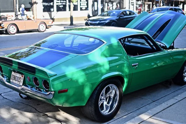 Downers Grove Estados Unidos Jun 2019 Carro Vintage Verde Brilhante — Fotografia de Stock