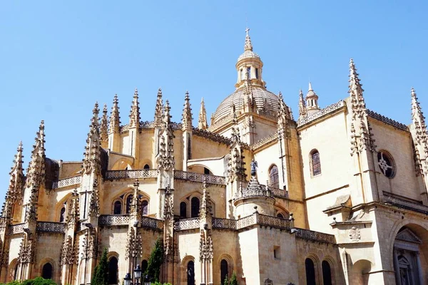 Colpo Vista Basso Della Cattedrale Segovia Segovia Spagna — Foto Stock