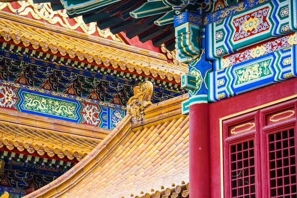 Beautiful shot of a temple with patterns on the walls — Stock Photo, Image