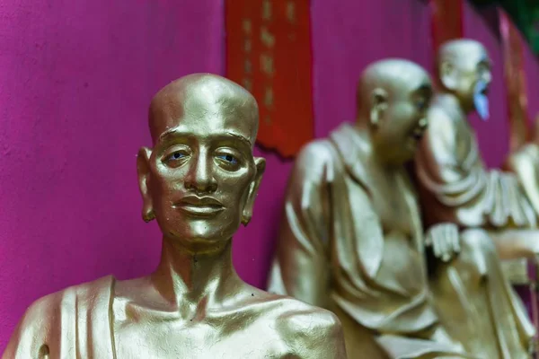 Closeup Shot Golden Male Statue — Stock Photo, Image