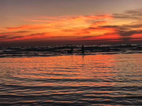 Paisagem do pôr do sol na praia — Fotografia de Stock