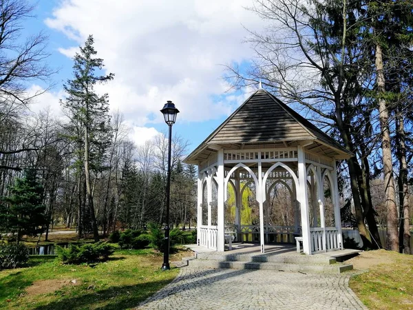 Výstřel z arény v parku Norweski z Jelenie, Polsko — Stock fotografie