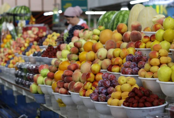 Almaty Kazakhstan 2019 2019 Almaty Kazajstán Colorido Puesto Mercado Con —  Fotos de Stock