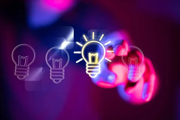 Businessman che mostra le lampade idee illuminate - business success concept — Foto Stock