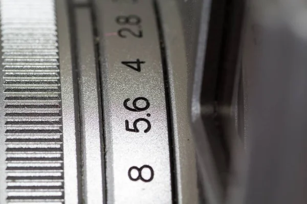 Closeup shot of the aperture scale of a camera lens — Stock Photo, Image