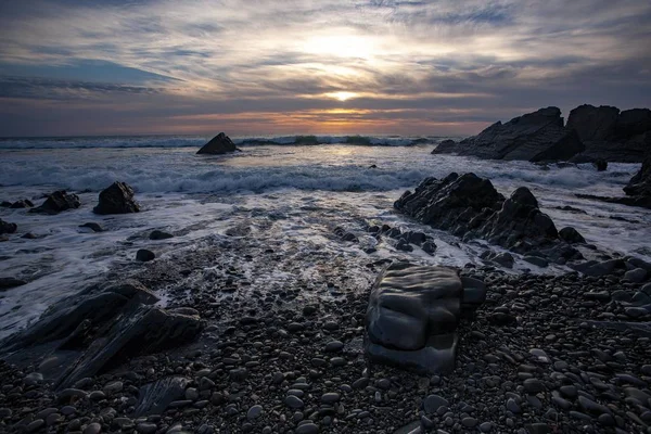 Una Hermosa Toma Una Puesta Sol Bahía Duckpool Cornwall Norte — Foto de Stock