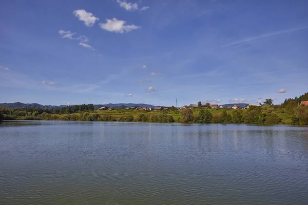 Smartinsko Gölünün Yüksek Açılı Bir Görüntüsü Celje Belediyesi Savinjska Bölgesi — Stok fotoğraf