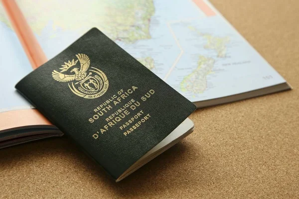 Cape Town África Sul Fevereiro 2020 Passaporte Sul Africano Lado — Fotografia de Stock