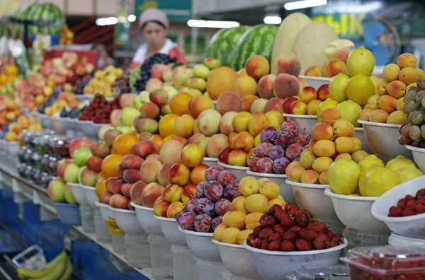 Almaty Kazakhstan 2019 2019 Almaty Kazajstán Sección Frutas Colores Mercado —  Fotos de Stock