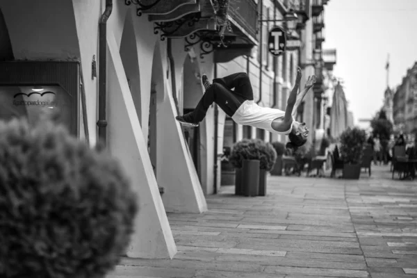 Cuneo Italia 2017 Bianco Nero Una Persona Durante Uno Spettacolo — Foto Stock