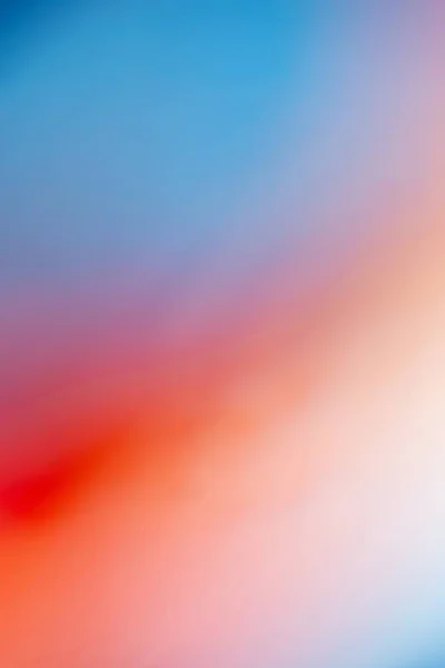 Vertikale abstrakte Darstellung weicher, weicher, unscharfer blauer, roter und weißer Hintergrundfarben — Stockfoto
