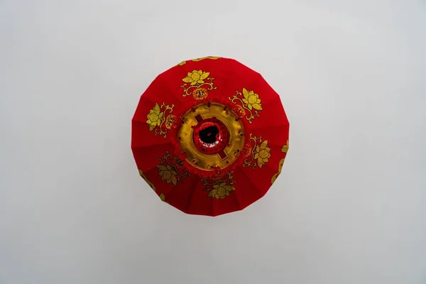 Eine Rote Traditionelle Chinesische Laterne Isoliert Weißen Hintergrund — Stockfoto