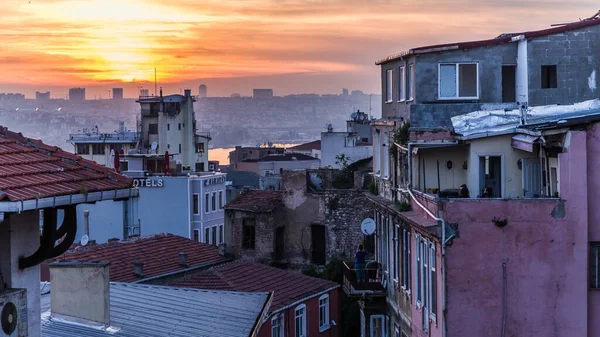 Uma Bela Foto Edifícios Com Uma Pessoa Varanda — Fotografia de Stock