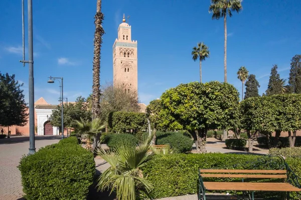 Moschea Koutoubia Circondata Alberi Durante Giorno Marrakech Marocco — Foto Stock