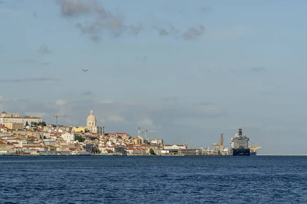 Lisbon Portugal Januari 2020 Panoramic View Lisbon Ginjal Pier Cacilhas — Stok Foto