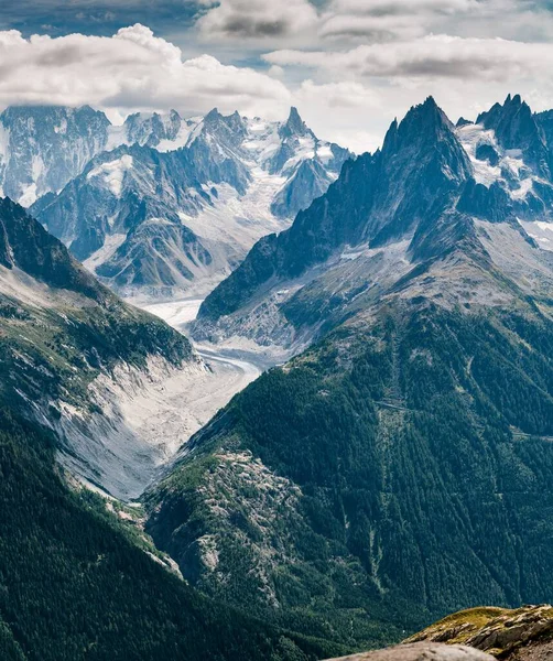 Panorama Até Vale Com Geleira Levando Olho Para Montanhas — Fotografia de Stock