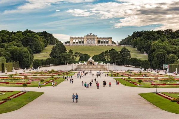 Вена Австрия Августа 2019 Года Летний Воскресный День Шнбруннерском Замке — стоковое фото