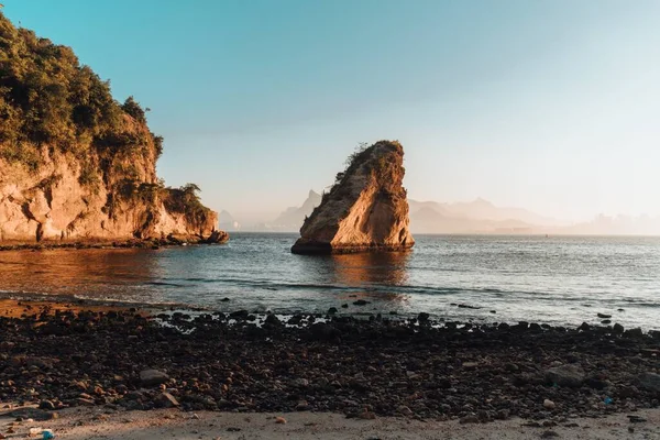 Landschaft Des Sonnenuntergangs Mit Einer Wunderschönen Felsformation Strand Von Rio — Stockfoto