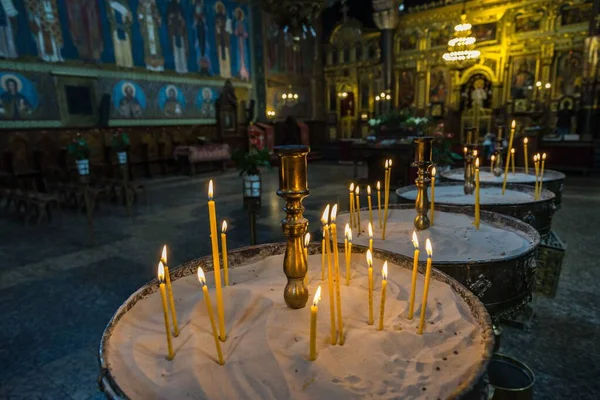 Amplio Ángulo Tiro Velas Encendidas Iglesia Santa Nedelya Sofía Bulgaria —  Fotos de Stock