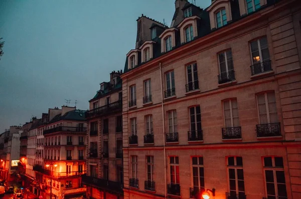 Krásný Záběr Pařížských Budov Noci — Stock fotografie