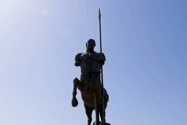 Tiro Ângulo Baixo Uma Estátua Fórum Pompeii Italia Com Céu — Fotografia de Stock