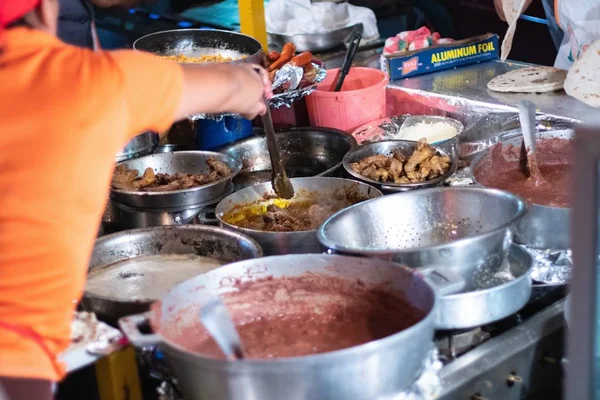 Una Persona Che Cucina Diversi Tipi Cibo Strada Cucina Honduras — Foto Stock