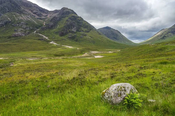 Het Landschap Van Glencoe Valley Een Bewolkte Dag Highlands Schotland — Stockfoto