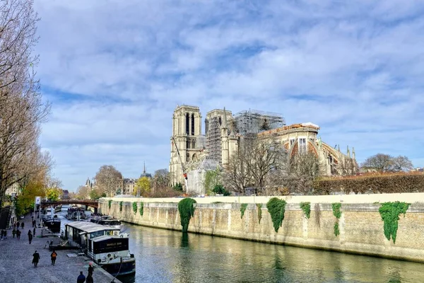 Belo Tiro Restaurações Torre Notre Dame Paris Depois Incêndio Paris — Fotografia de Stock