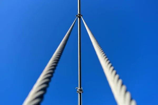 Low Angle Shot Mast Rope Clear Blue Sky — Zdjęcie stockowe