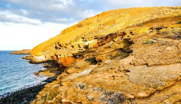 Wysokie Ujęcie Kąta Wielkich Skał Ciele Morza Wyspach Kanaryjskich — Zdjęcie stockowe