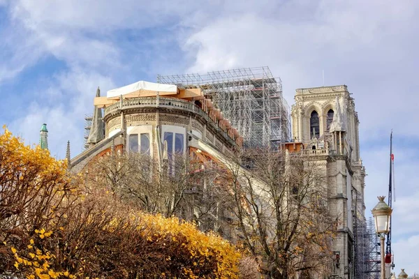 Een Prachtige Opname Van Restauraties Van Toren Notre Dame Paris — Stockfoto