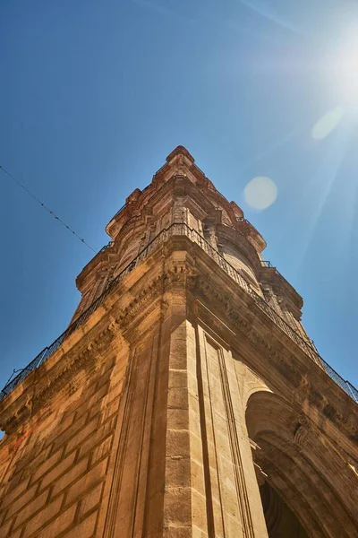 マラガ スペイン 2019年6月10日 明るい晴れた日に ムラーガのエンカルナシン大聖堂の柱の一つのショットを閉じます — ストック写真