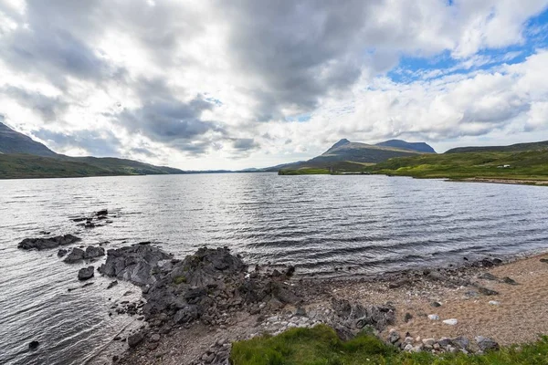 Piękny Krajobraz Brzegów Loch Assynt Północny Zachód Szkockich Wyżyn — Zdjęcie stockowe