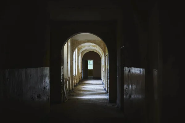 Portas Janelas Antigas Edifício Abandonado — Fotografia de Stock