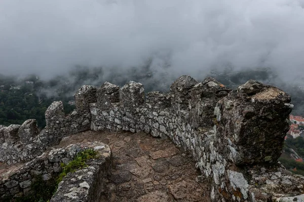 Histórico Castillo Los Moros Sintra Portugal Día Niebla — Foto de Stock