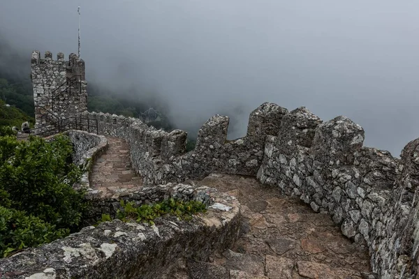 Histórico Castillo Los Moros Sintra Portugal Día Niebla — Foto de Stock