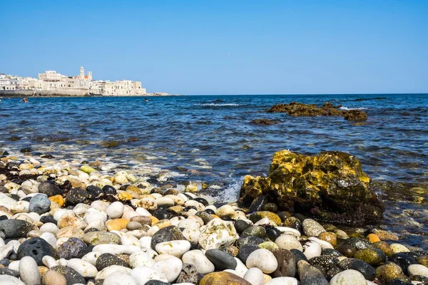 Vacker Bild Giovinazzo Stranden Apulien Italien Med Klarblå Himmel Bakgrunden — Stockfoto