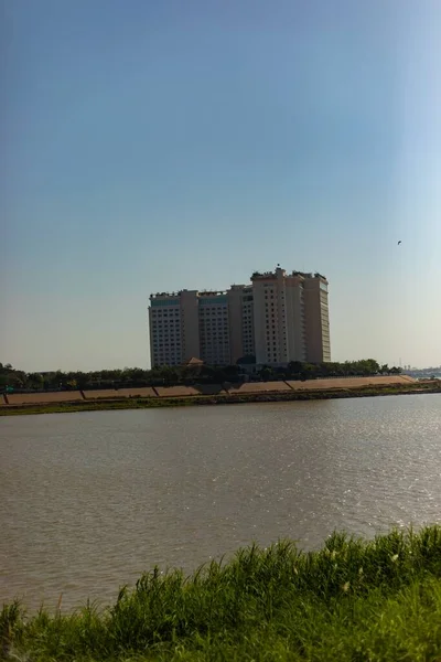 Sokha Phnom Penh Hotel Egy Félsziget Végén Ahol Tonle Sap — Stock Fotó