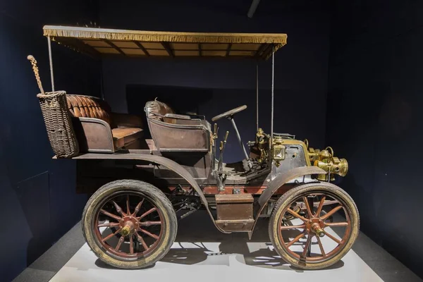 Viejo Coche Época Estacionado Museo Para Vehículos Antiguos — Foto de Stock