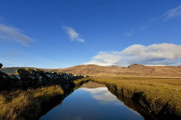 Schöne Aufnahme Eines Kleinen Sees Den Schottischen Highlands Großbritannien Unter — Stockfoto