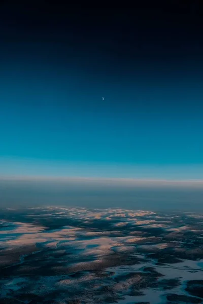 Eine Luftaufnahme Einer Wunderschönen Landschaft Die Frühen Morgen Mit Schnee — Stockfoto