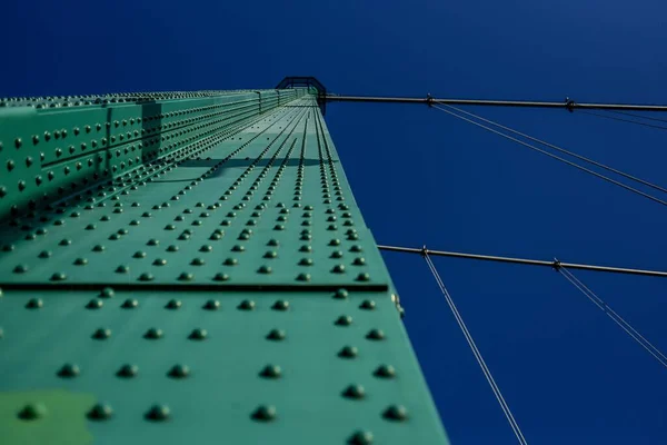 Vista Olho Verme Apoio Ponte Vancouver Canadá Com Céu Azul — Fotografia de Stock