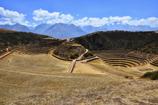 Amplo Ângulo Tiro Das Depressões Circulares Terraced Moray Peru Dia — Fotografia de Stock