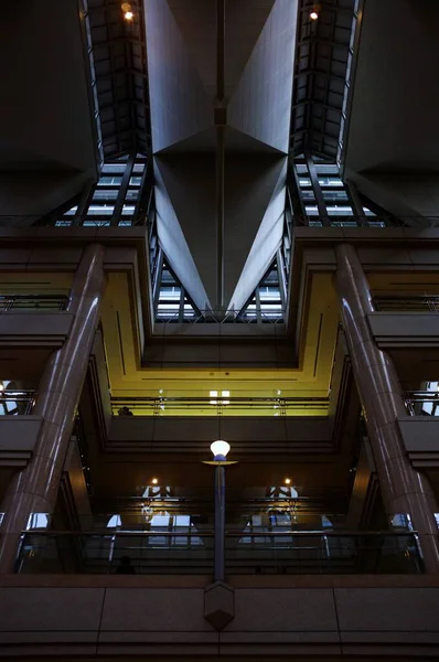 Vertical Shot Shopping Mall Japan Modern Architecture — Stock Photo, Image