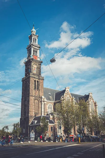 Een Klokkentoren Munttoren Amsterdam Overdag — Stockfoto