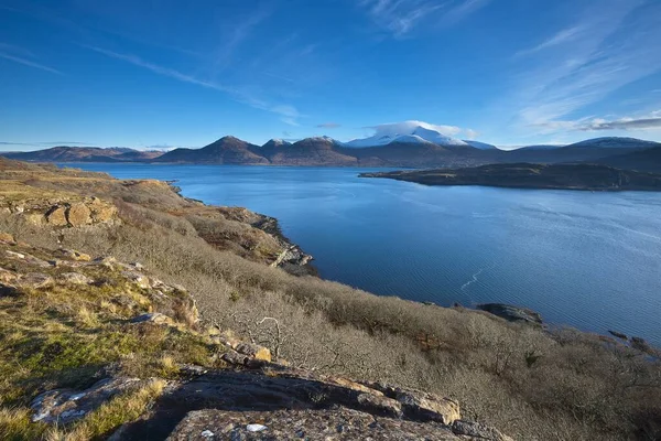Krásná Scenérie Jezera Skotské Vysočině Velké Británii Pod Modrou Oblačnou — Stock fotografie